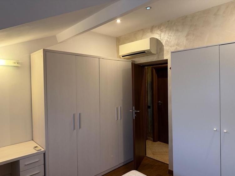 Apartament cu 3 camere decomandat în Mărgeanului