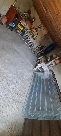 Casă cu 4 camere cu Teren 4500 Mp în Cunești