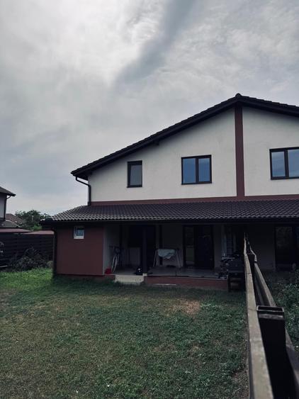 Duplex cu 5 camere cu Teren 400 Mp în Chișoda