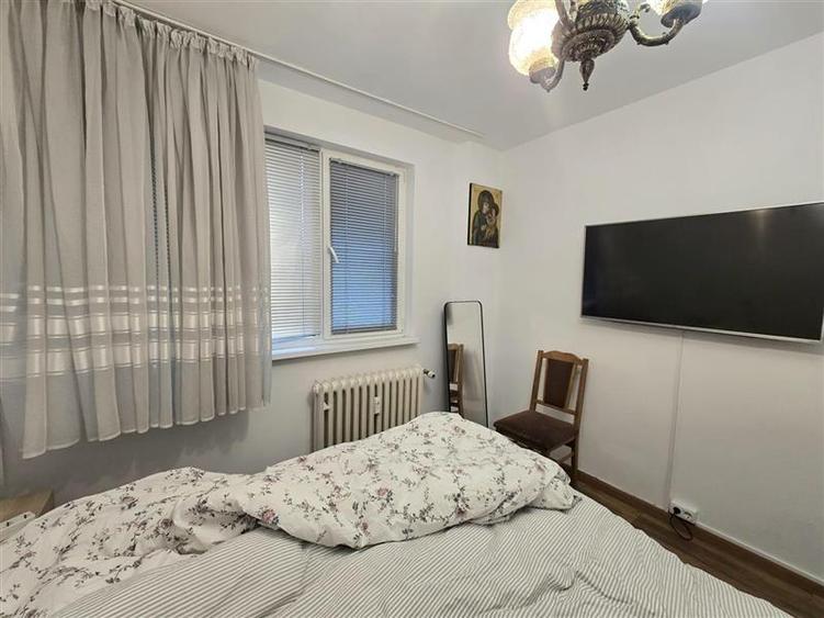 Apartament cu 2 camere semidecomandat, mobilat în 1 Mai