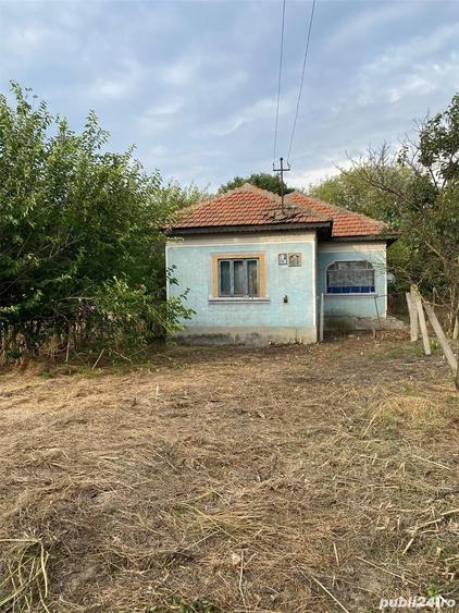 Casă cu 6 camere cu Teren 3400 Mp în Sprâncenata