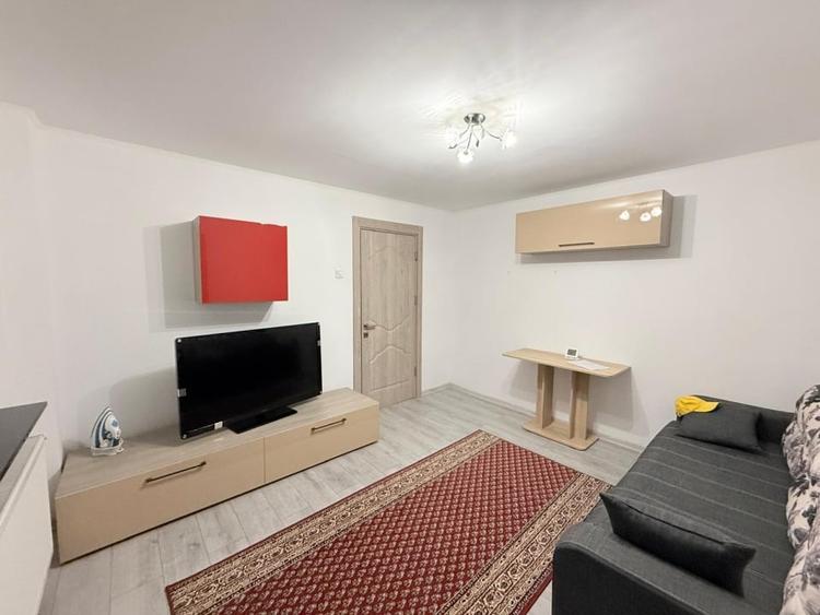 Apartament cu 2 camere semidecomandat, mobilat în Tomis Nord