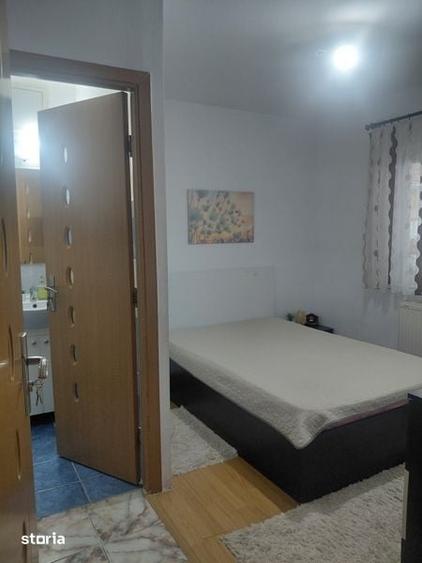Apartament cu 4 camere în Vitrometan