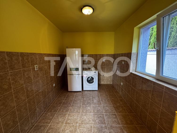 Duplex cu 6 camere cu Canalizare în Șelimbăr