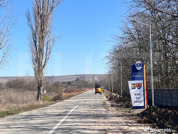 Teren de 12500 mp, în Ișalnița