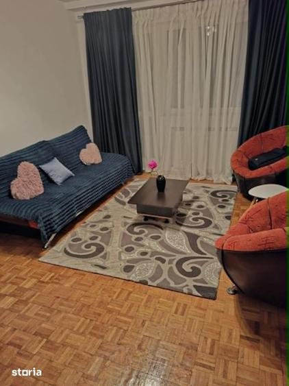 Apartament cu 3 camere semidecomandat în Astra