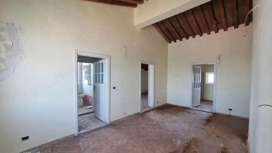 Casă cu 6 camere în Central