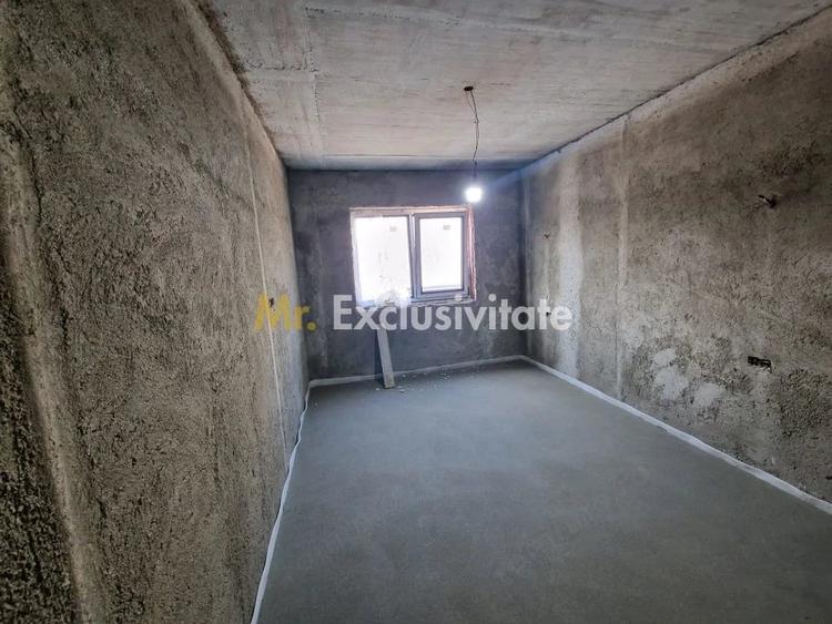 Apartament cu 3 camere decomandat în Smeura