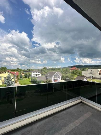 Duplex cu 4 camere cu Canalizare în Bună Ziua