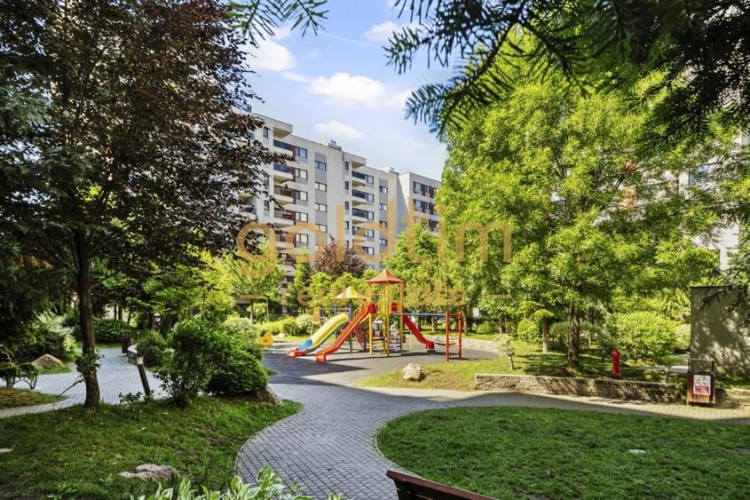 Apartament cu 3 camere decomandat, mobilat în Pipera