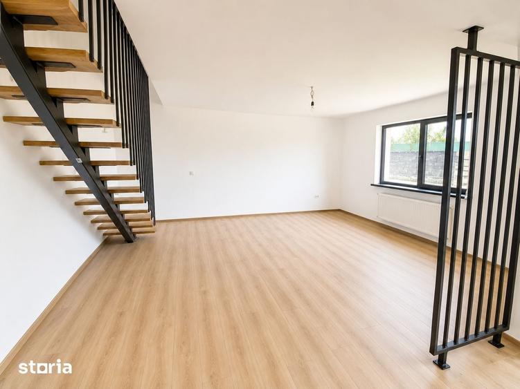 Casă cu 3 camere cu Teren 370 Mp în Podu Roș
