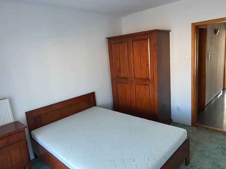 Apartament cu 3 camere decomandat în Rogerius
