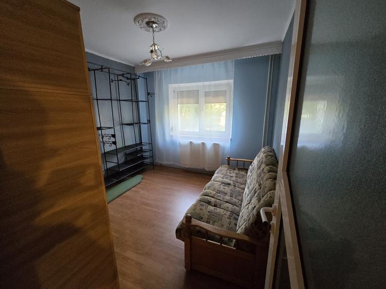 Apartament cu 3 camere semidecomandat în Ștefan cel Mare
