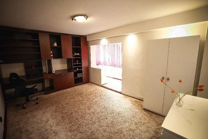 Apartament cu 2 camere decomandat în Mircea cel Bătrân