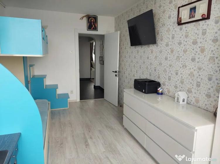Apartament cu 3 camere decomandat în Theodor Pallady