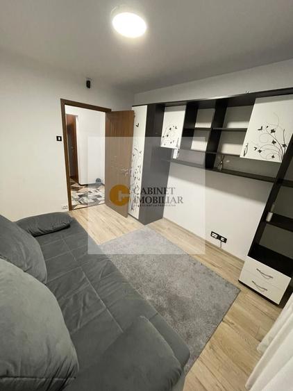 Apartament cu 2 camere decomandat în Politehnica