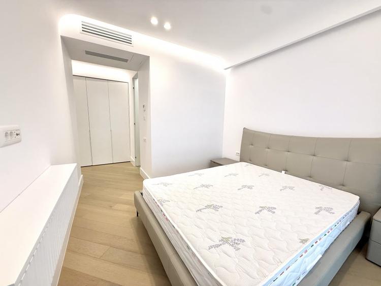 Apartament cu 3 camere decomandat, mobilat în Iancu Nicolae