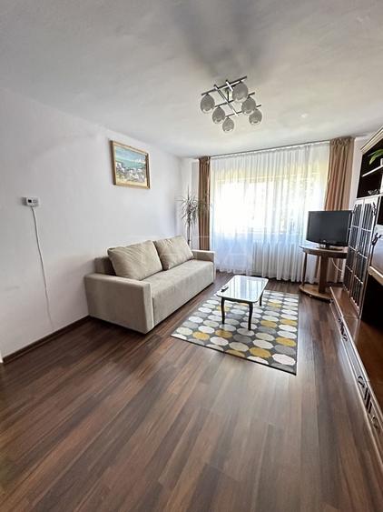 Apartament cu 4 camere decomandat, mobilat în Mărăști
