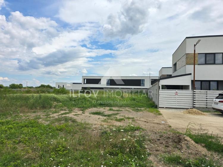 Lot teren casa Tunari 743mp - 7