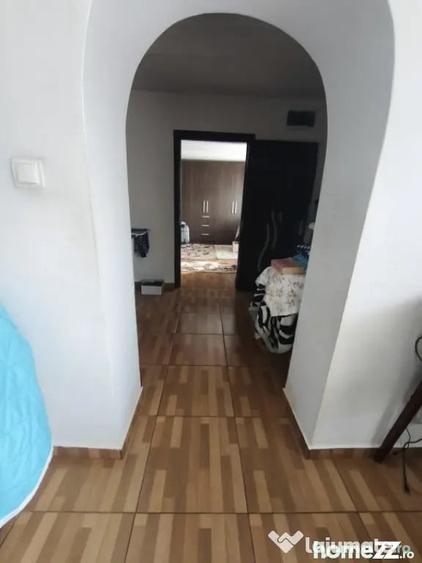 Casă cu 4 camere cu Teren 6000 Mp în Negostina