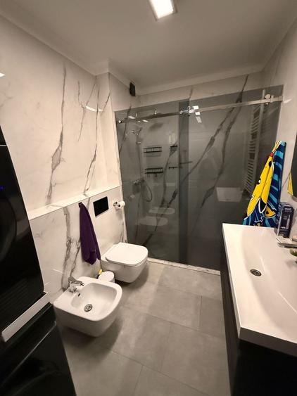 Apartament cu 2 camere decomandat în Intim