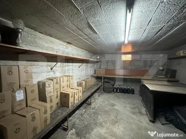 Casă cu 23 camere cu Teren 350 Mp în Central