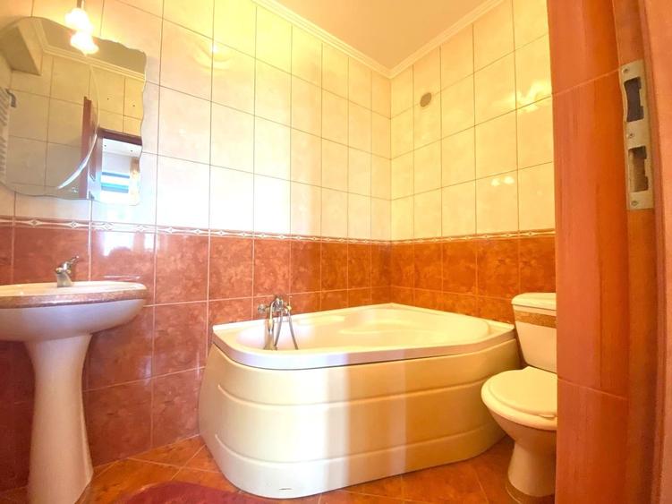 Apartament cu 5 camere în Domenii