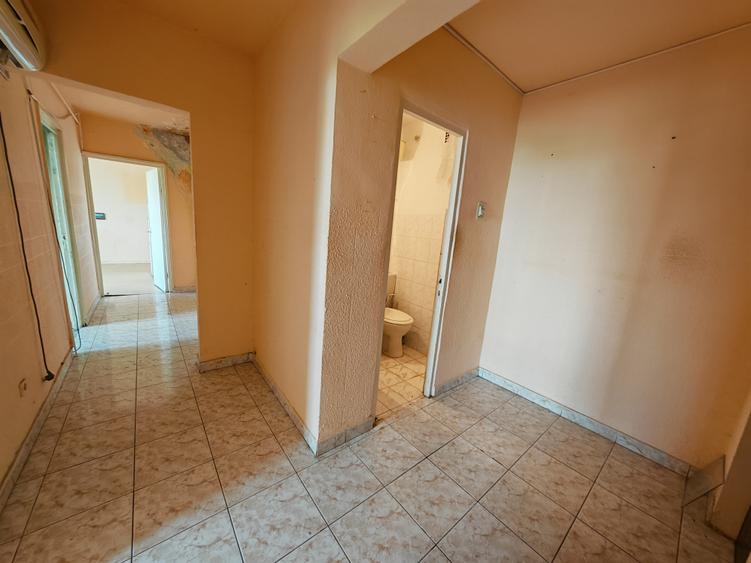 Apartament cu 3 camere decomandat în Faleza Nord