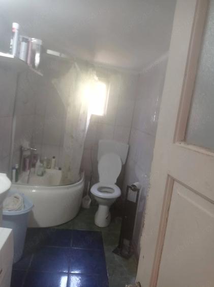 Vand casa la curte in sector 4 Bucure?ti - 2