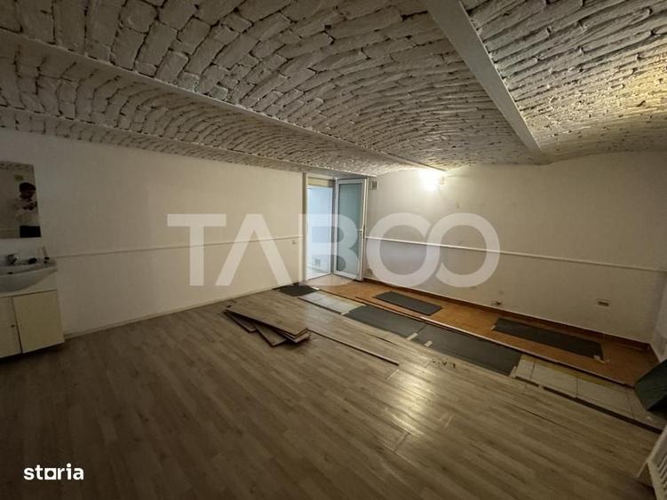 Spatiu comercial de inchiriat 4 camere 85 mpu Central Sibiu - 9
