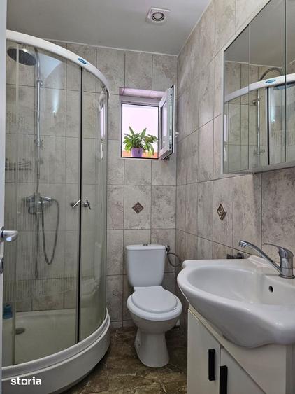 Apartament cu 3 camere decomandat în Sud