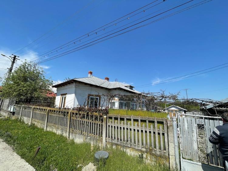 Casă cu 4 camere în Central