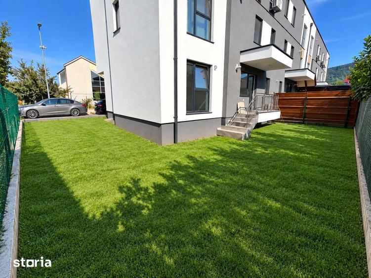Apartament cu 3 camere decomandat în Valea Borcutului
