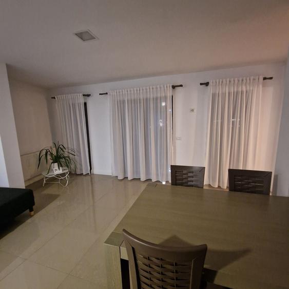 Casă cu 4 camere cu Teren 700 Mp în Central