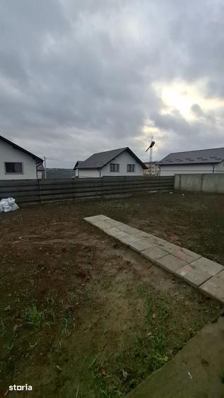 Casă cu 3 camere cu Teren 500 Mp în Păcurari