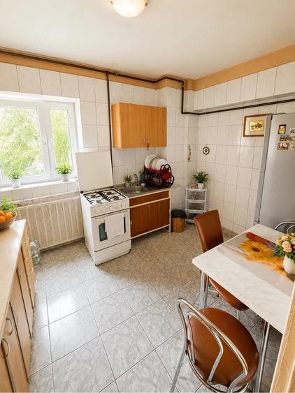Apartament cu 4 camere decomandat în Sebastian
