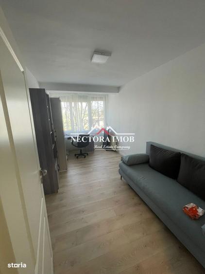 Apartament cu 3 camere decomandat în Dacia