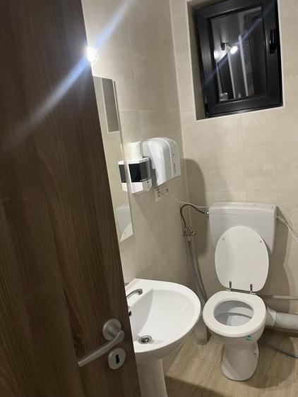 Apartament cu 3 camere semidecomandat în Republicii