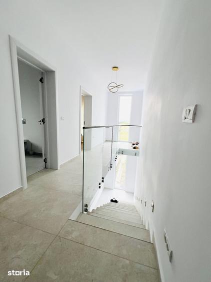 Casă cu 4 camere cu Teren 340 Mp în Giarmata