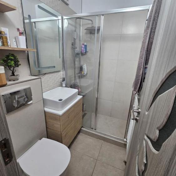 Apartament cu 2 camere semidecomandat în Astra