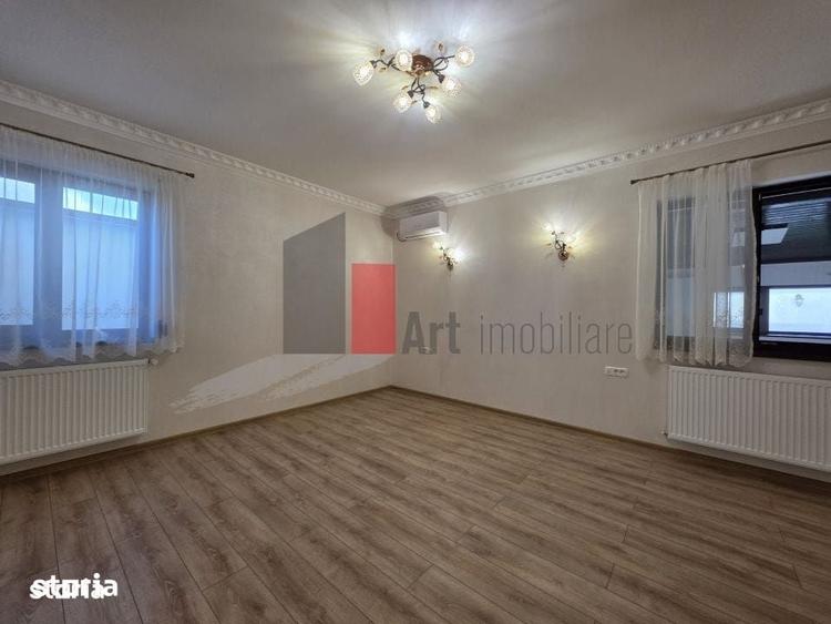 Casă cu 5 camere cu Teren 500 Mp în Copăceni