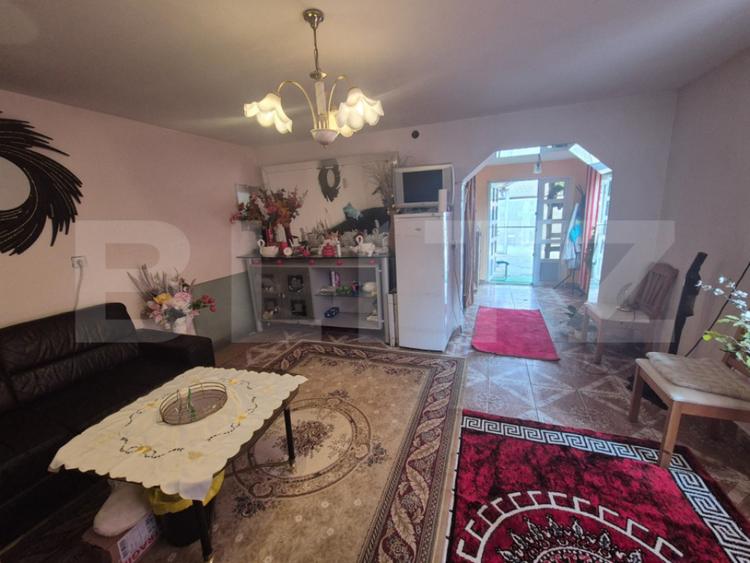 Casă cu 2 camere cu Teren 200 Mp în Central