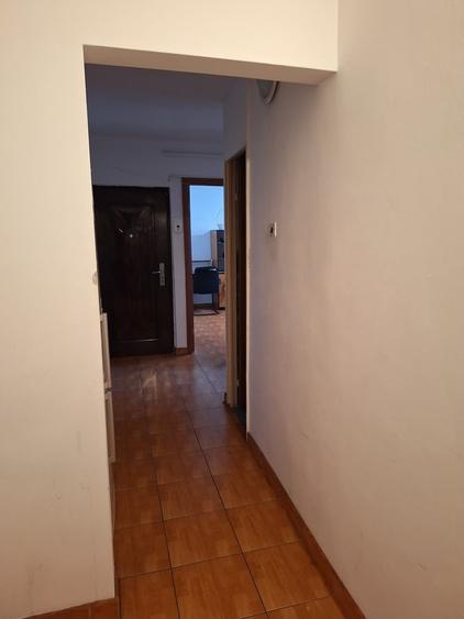 Apartament cu 3 camere decomandat în Militari
