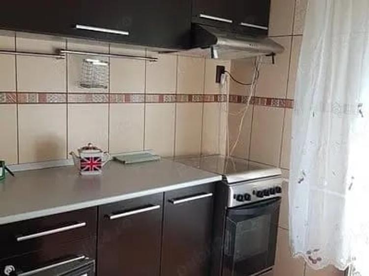 Apartament cu 2 camere decomandat, mobilat în Brâncoveanu