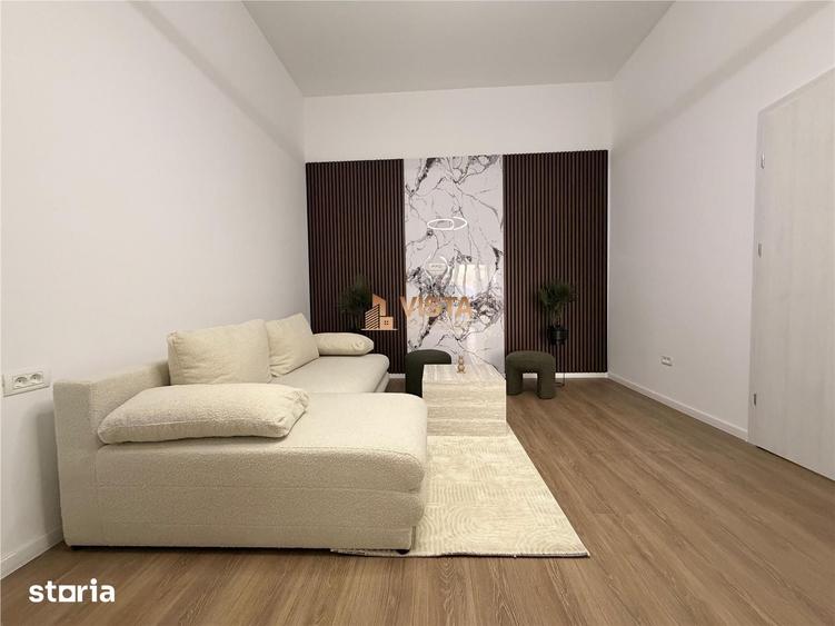 Apartament cu 3 camere decomandat în Tractorul