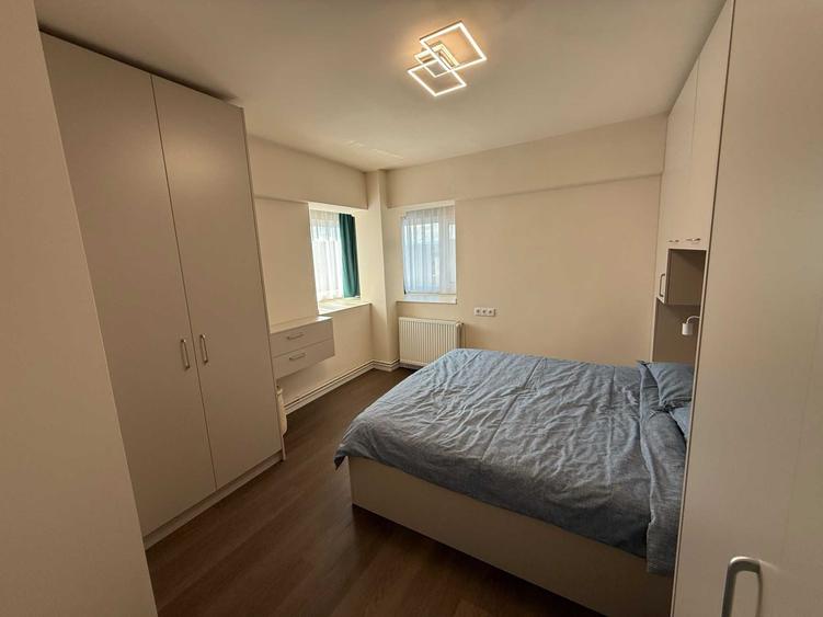 Apartament cu 2 camere decomandat în Zorilor