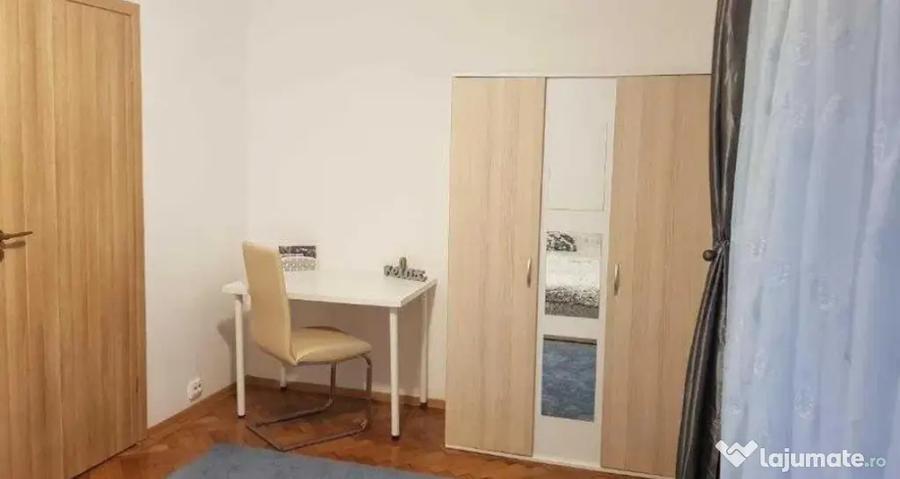 Apartament cu 2 camere semidecomandat, mobilat în Centrul Civic