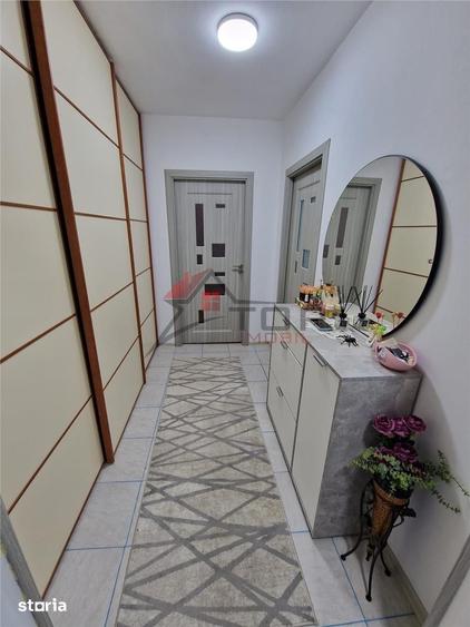 Etaj 1 - Mircea cel Batran, 2 camere decomandat, 54mp - 2