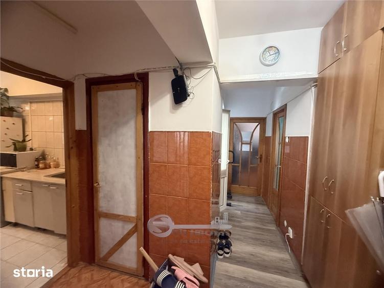 Apartament cu 2 camere decomandat în Galata