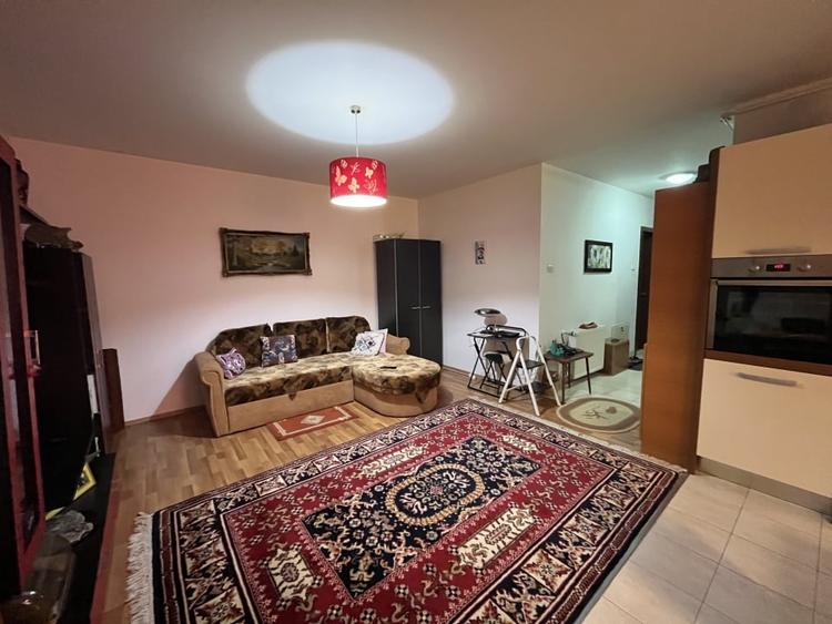 Apartament cu 2 camere decomandat, mobilat în Soarelui